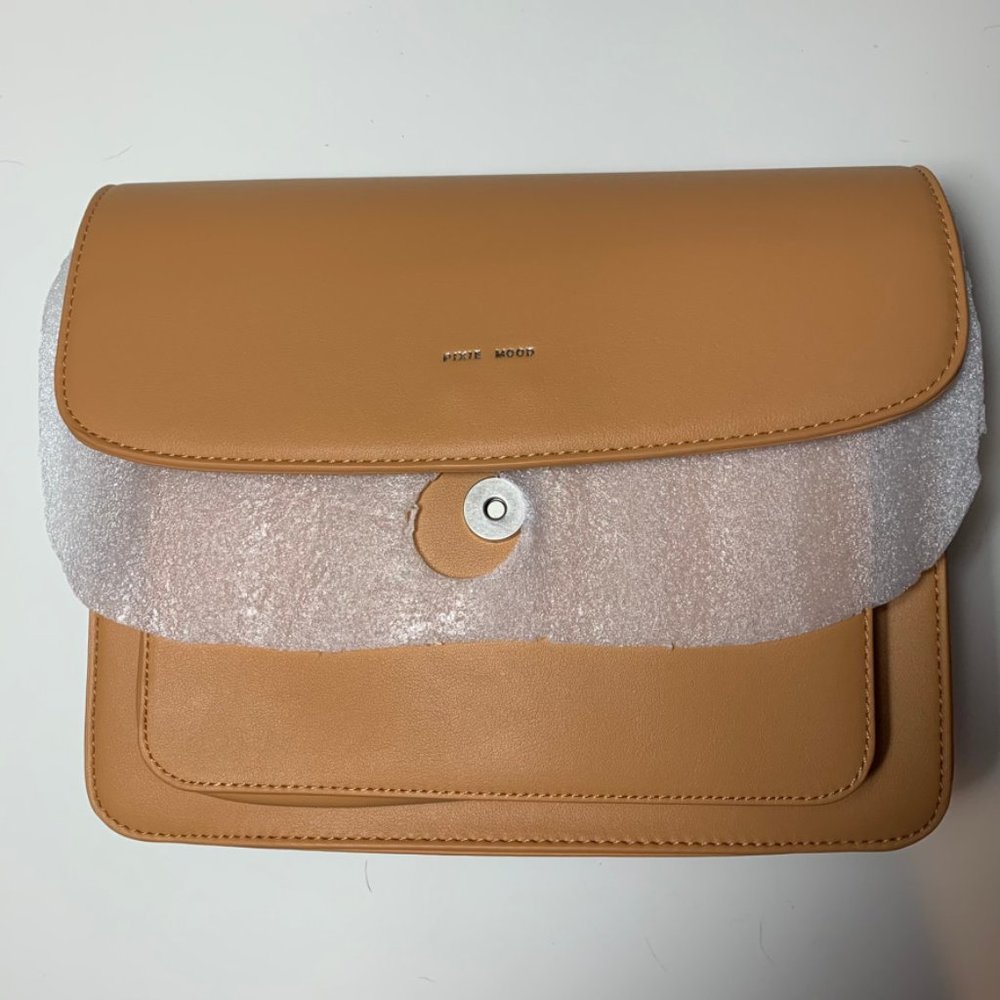 NWT Pixie Mood Zoe Crossbody Purse Honey (Tan) - Picture 6 of 9